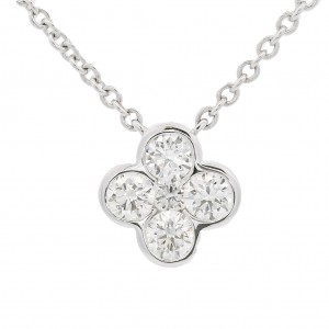 18k White Gold Clover Shape Diamond Pendant