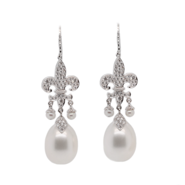 Fleur de lis diamond earrings deals