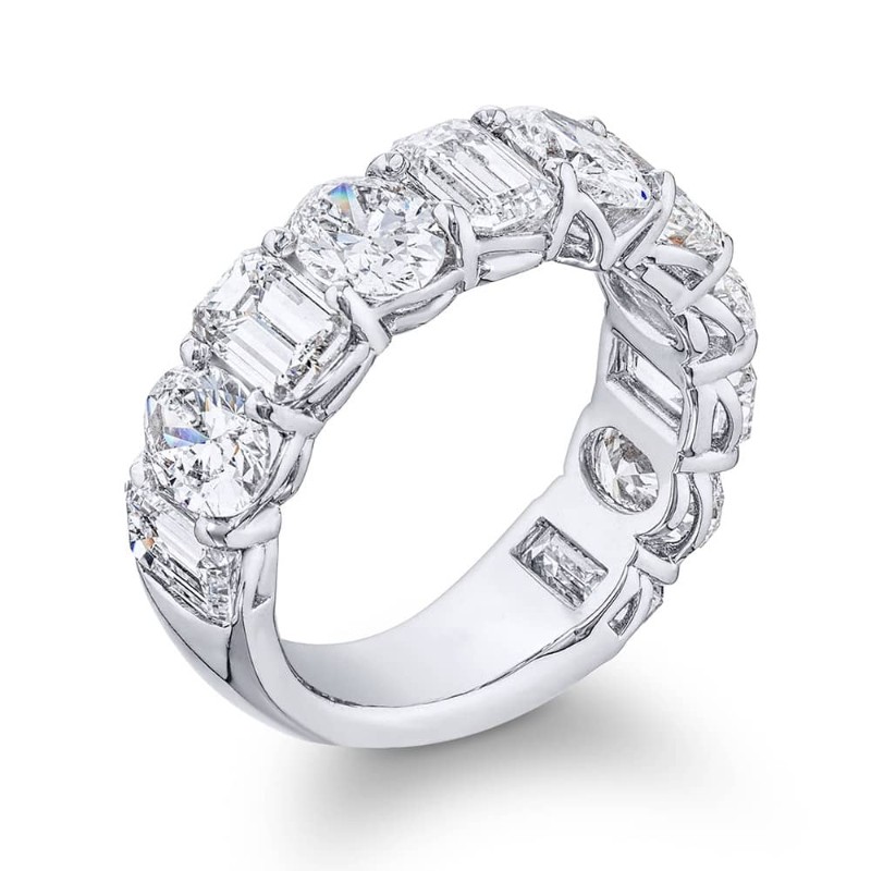 https://www.simonsjewelers.com/upload/product/5.26ctw Platinum Emerald & Oval Cut Diamond Eternity Wedding Band