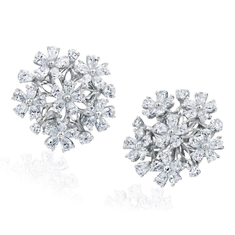 https://www.simonsjewelers.com/upload/product/3.85ctw White Gold Diamond Various Shape Cluster Earrings