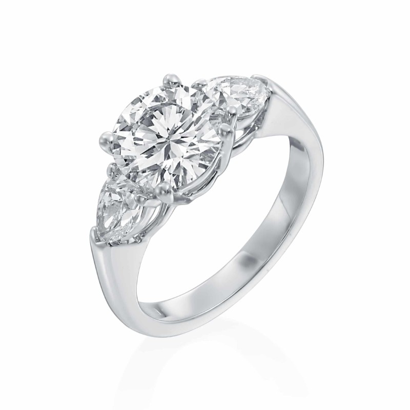 https://www.simonsjewelers.com/upload/product/Platinum & White Gold 3-Stone Diamond Engagement Ring with 2.00ct Center