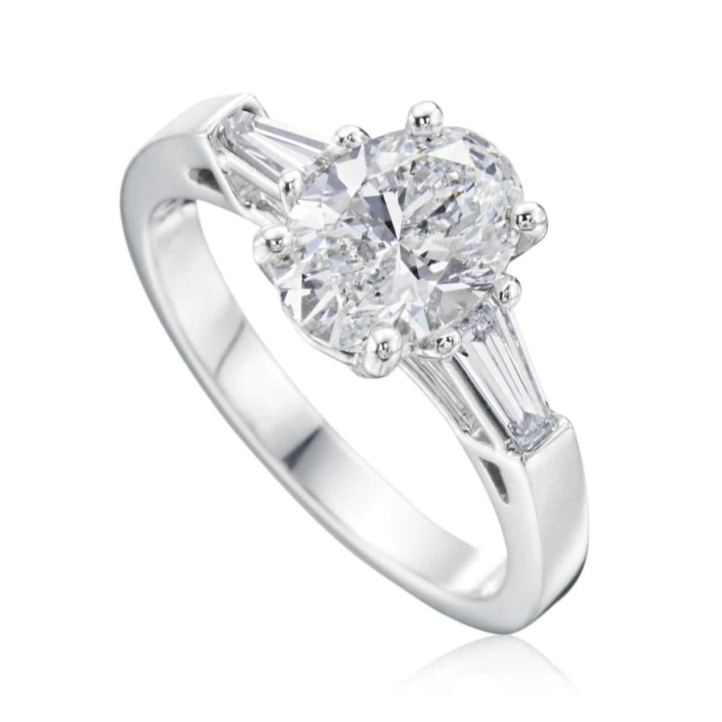 https://www.simonsjewelers.com/upload/product/Platinum 3-Stone Oval Cut Diamond Engagement Ring with 3.70ct Center