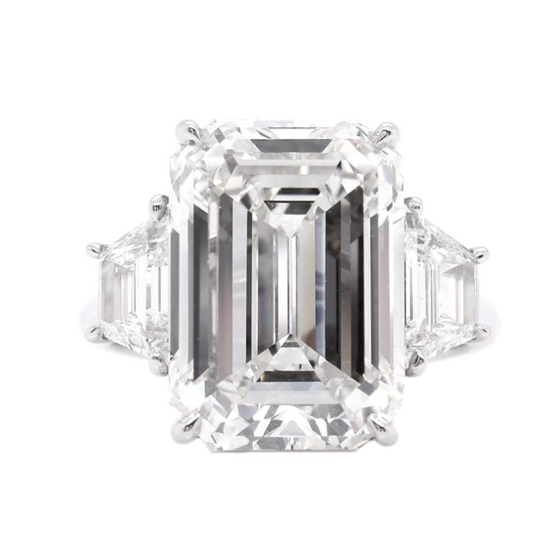https://www.simonsjewelers.com/upload/product/Platinum 3-Stone Emerald Cut Diamond Engagement Ring with 10.01ct Center