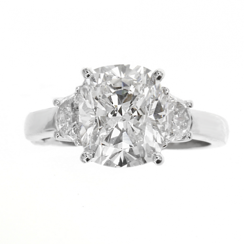 https://www.simonsjewelers.com/upload/product/Platinum 3-Stone Cushion Cut Diamond Engagement Ring