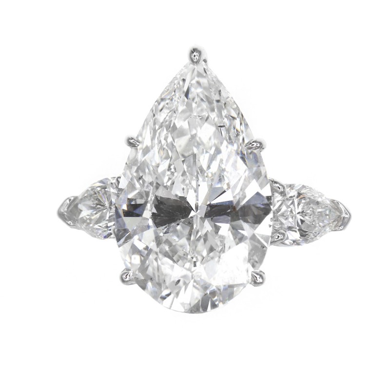 https://www.simonsjewelers.com/upload/product/Platinum 3-Stone Pear Shape Diamond Engagement Ring